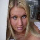 Get Ready to Play with Avis in Live Cams!
